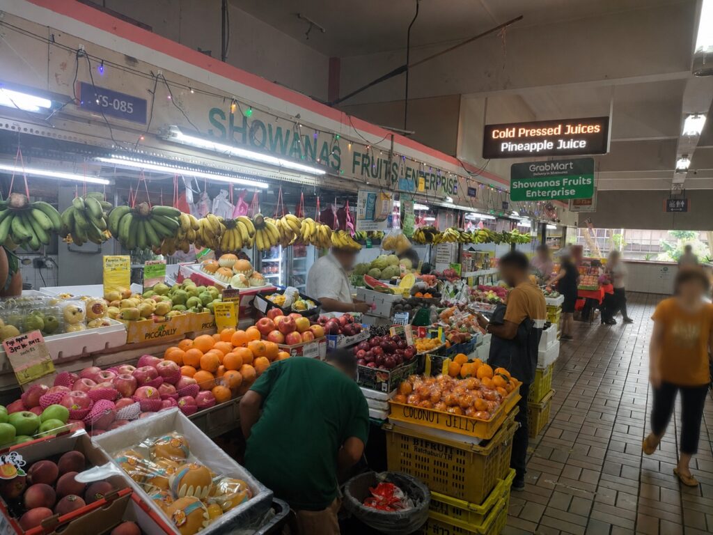 TTDIウェットマーケットの果物店